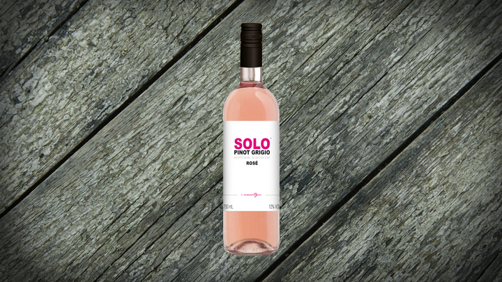 Foto van Solo Pini Grigio Rosé 75cl